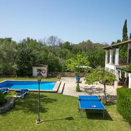 Sleeps 4 Pool Air Con Wifi