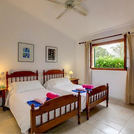 Sleeps 4 Pool Air Con Wifi Pollença