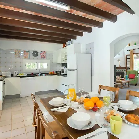 Sleeps 4 Pool Air Con Wifi *